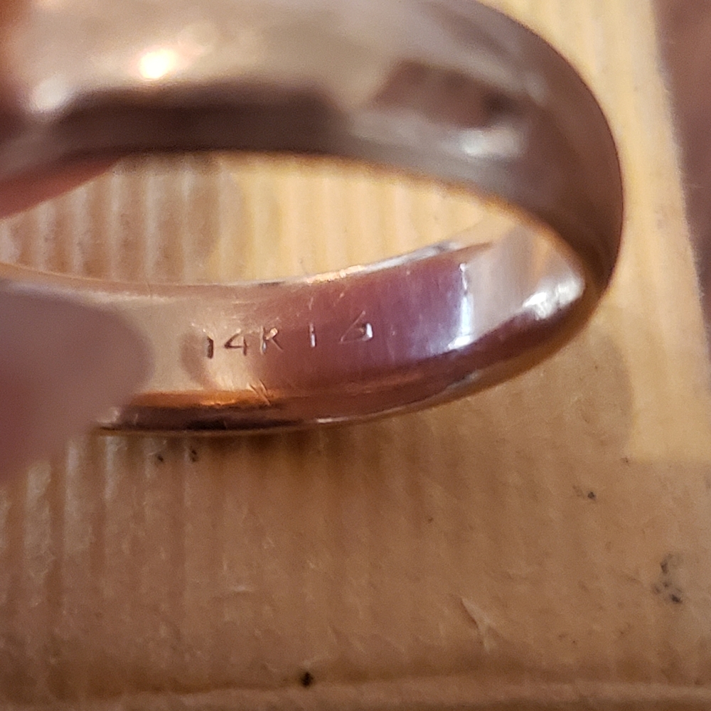 14k YG ring.